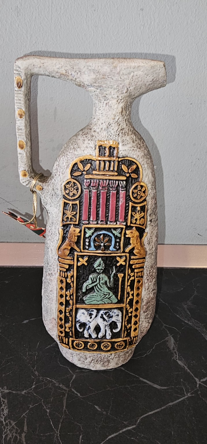Stock Triple Sec in ceramica decorata con manico e decorazione policroma in rilievo
